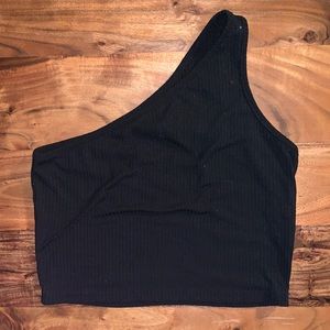 One shoulder crop top!!